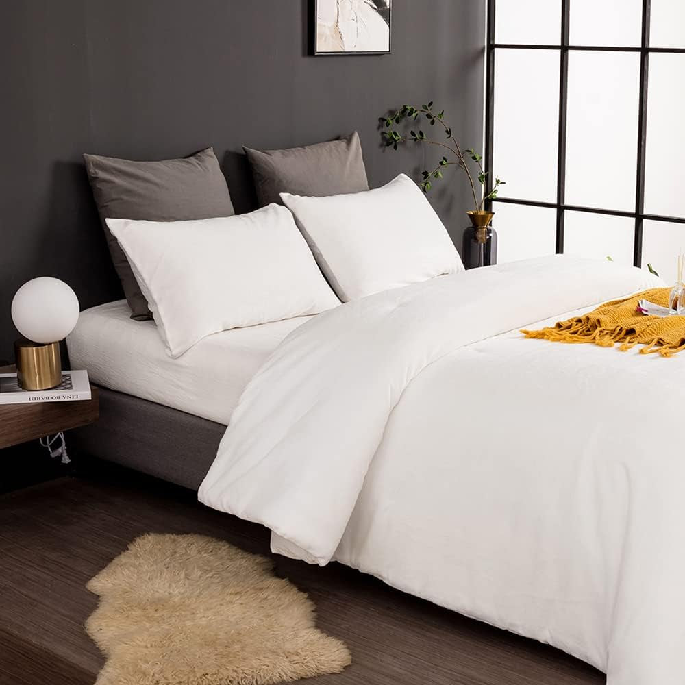 White Fluffy Queen Comforter Set Velvet Bedding Comforter Sets All Season Soft Comforter White Comforter Queen with 2 X Pillow Cases