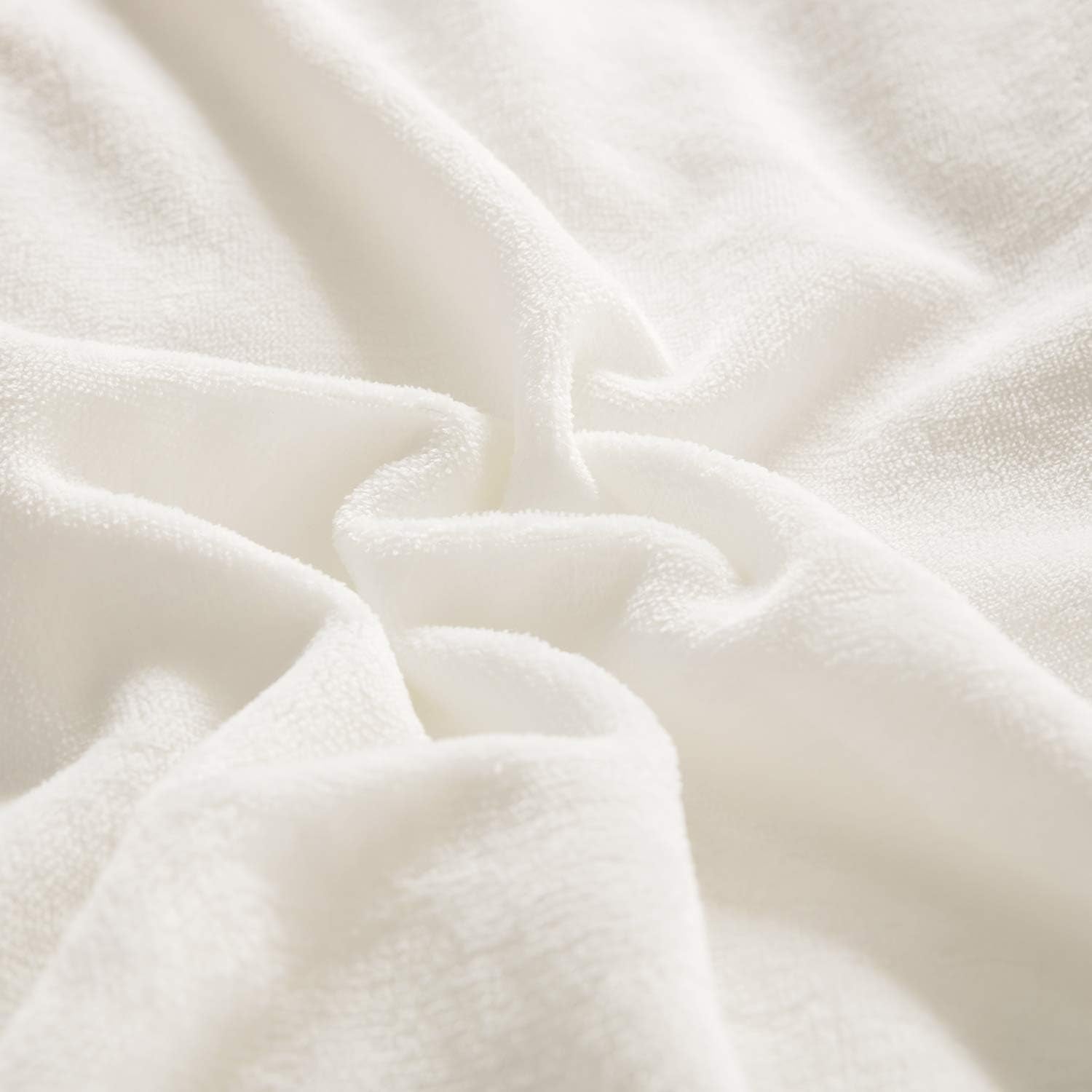 White Fluffy Queen Comforter Set Velvet Bedding Comforter Sets All Season Soft Comforter White Comforter Queen with 2 X Pillow Cases